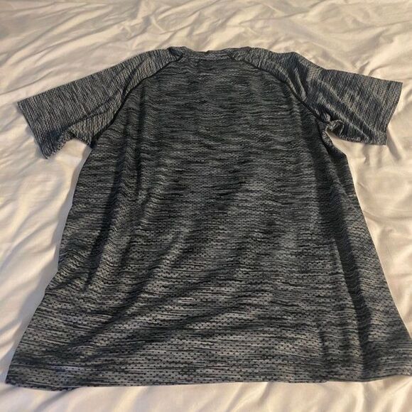 Reebok Activewear Tech T shirt - Picture 2 of 7